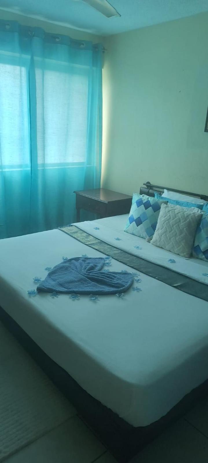 Beach-Side Condos At Turtle Beach Towers Ocho Rios Room photo